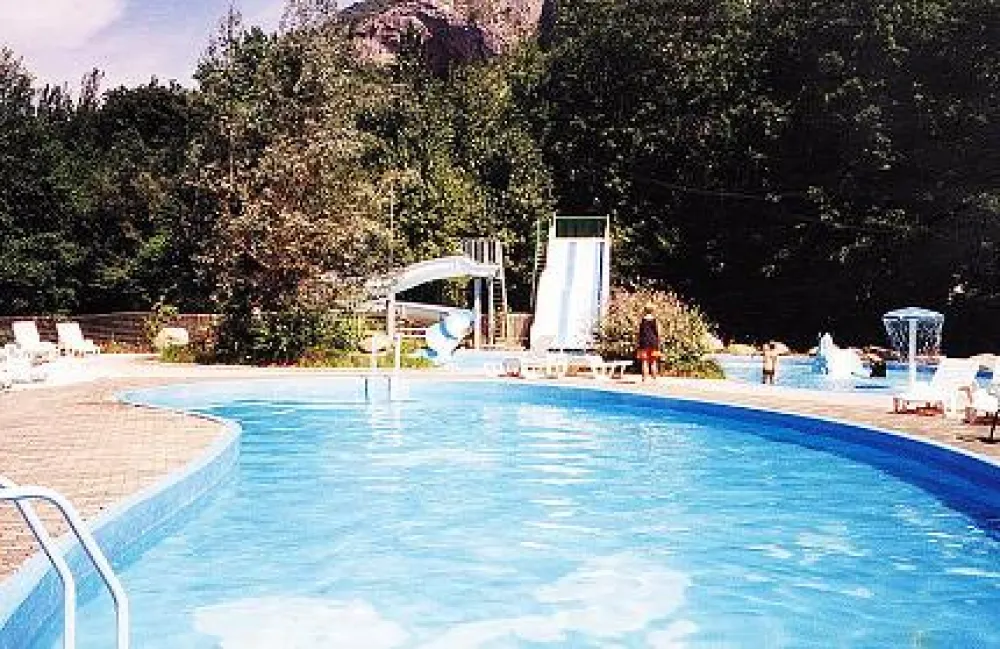 Camping Le Camping Des Grottes  