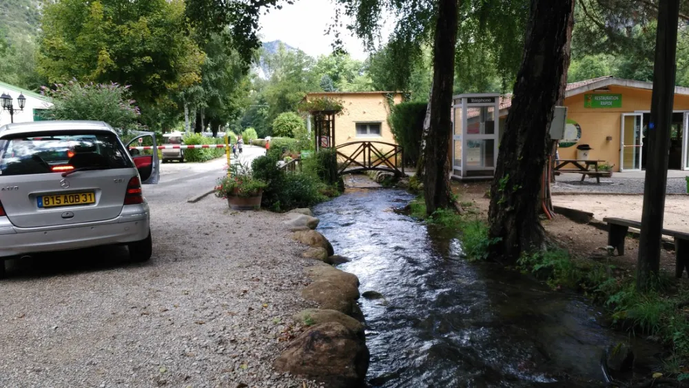 Camping Le Camping Des Grottes  