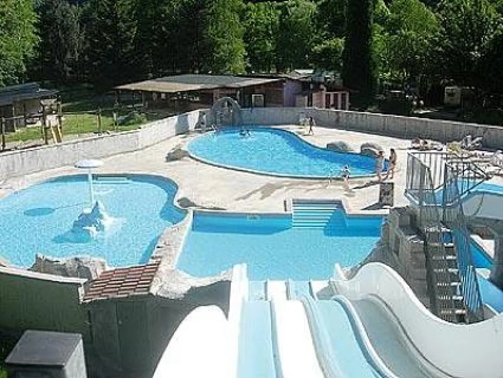 Camping Le Camping Des Grottes  