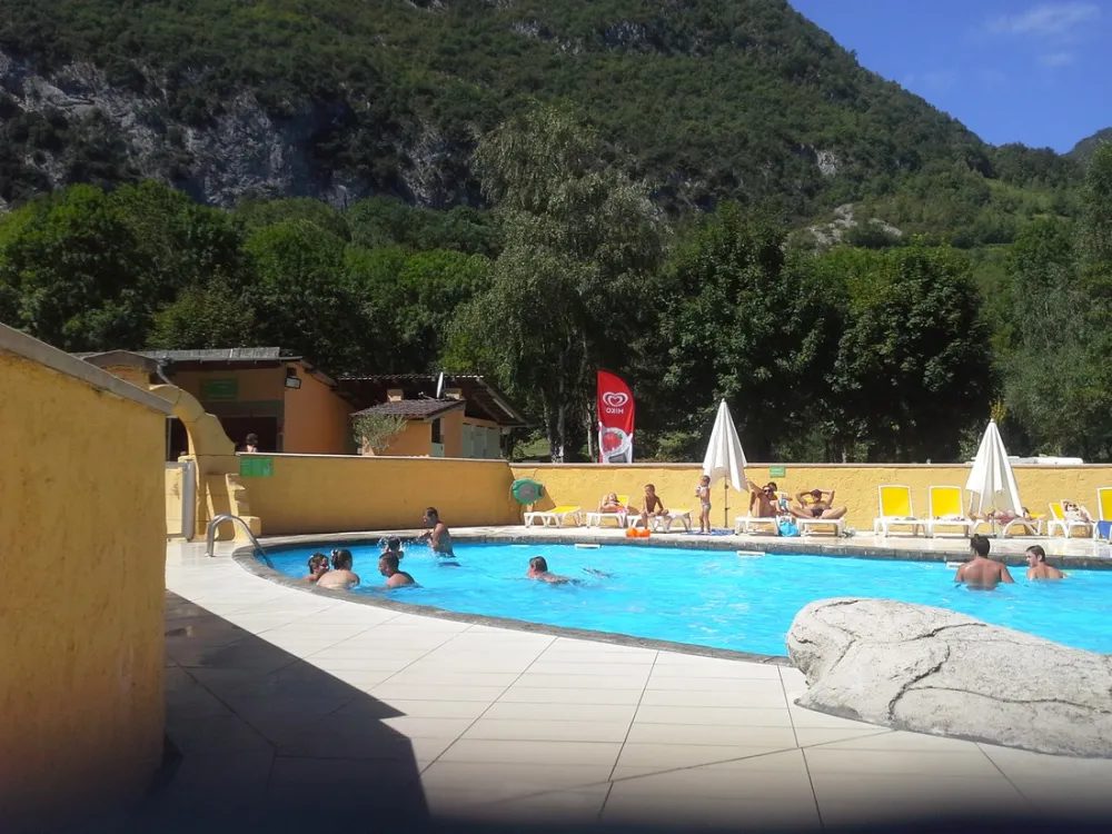 Camping Le Camping Des Grottes  