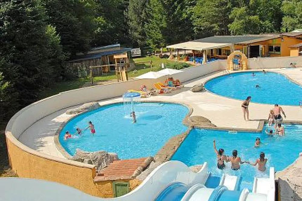 Camping Le Camping Des Grottes  
