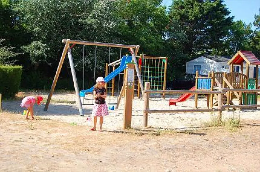 Camping Municipal Le Bois de Brighton Les Pins  