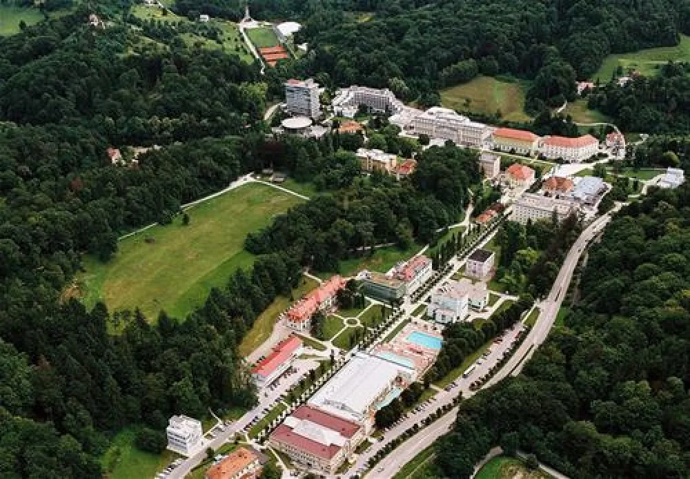 Vila Cosmopolitan***Caravan parks