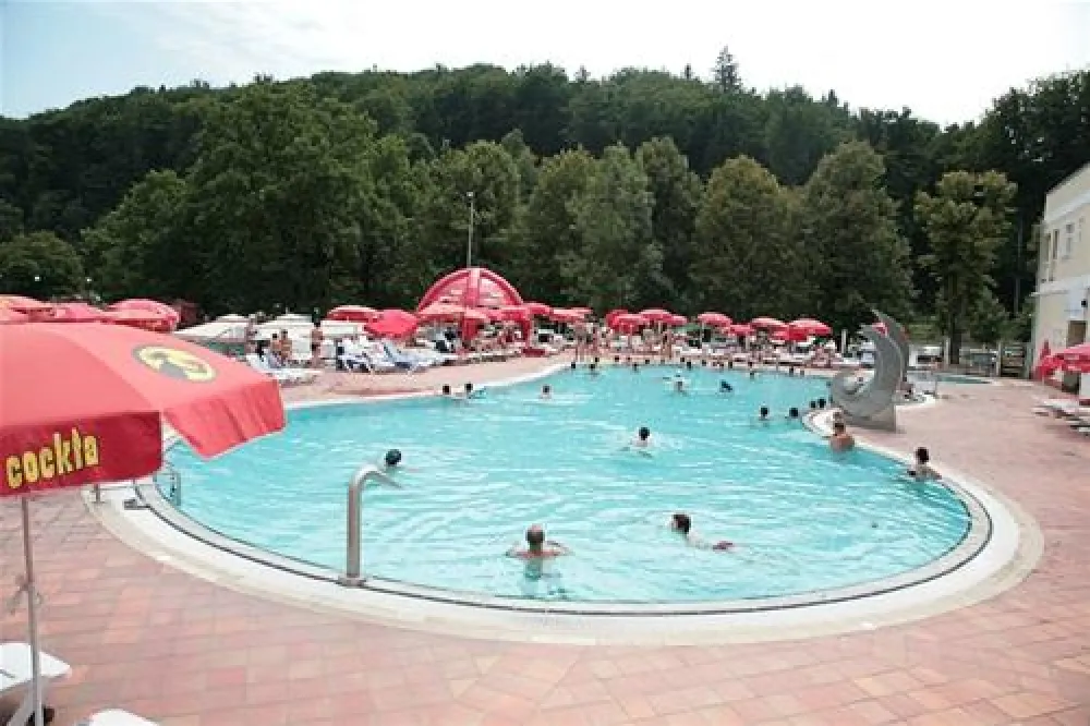 Vila Cosmopolitan***Caravan parks