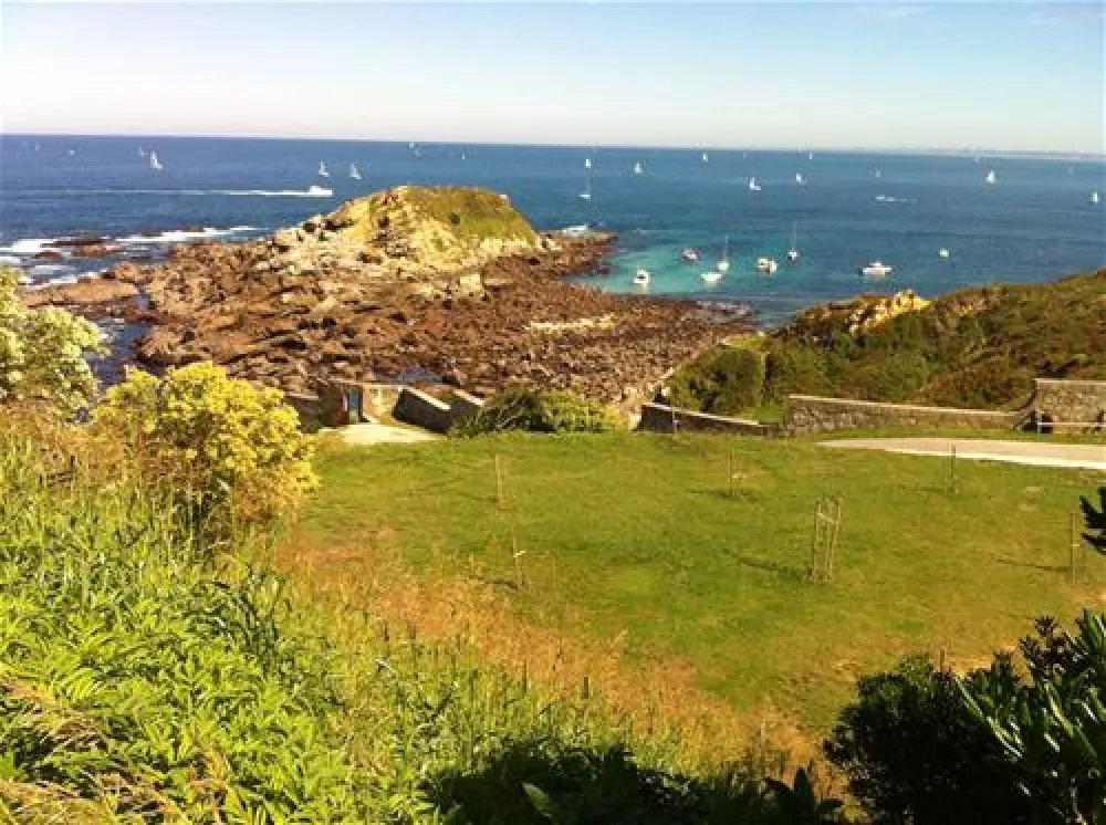 Camping Faro De Higuer