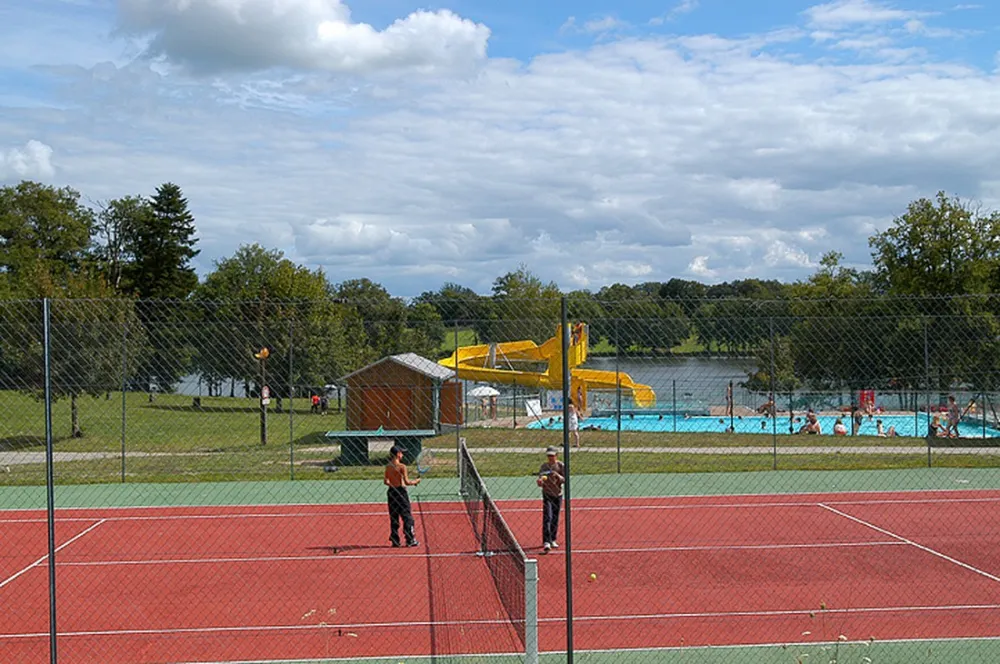 Camping du Lac de Mondon  