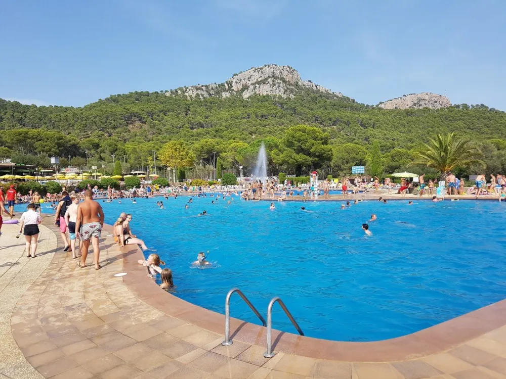 Castell Montgri (Glamping)