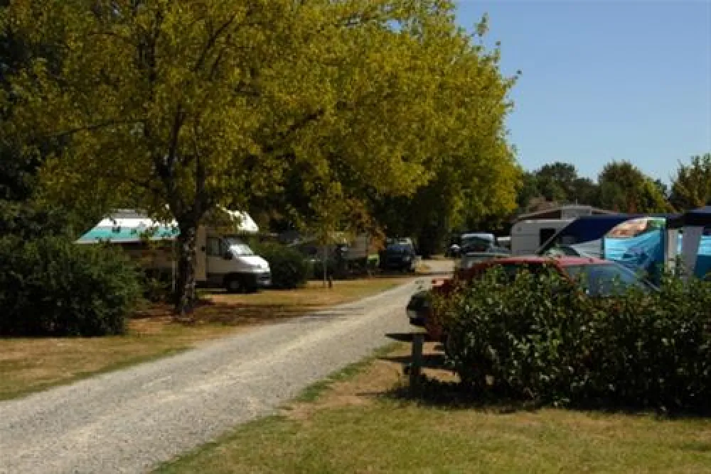 Flower camping -  Le Lac des Varennes  