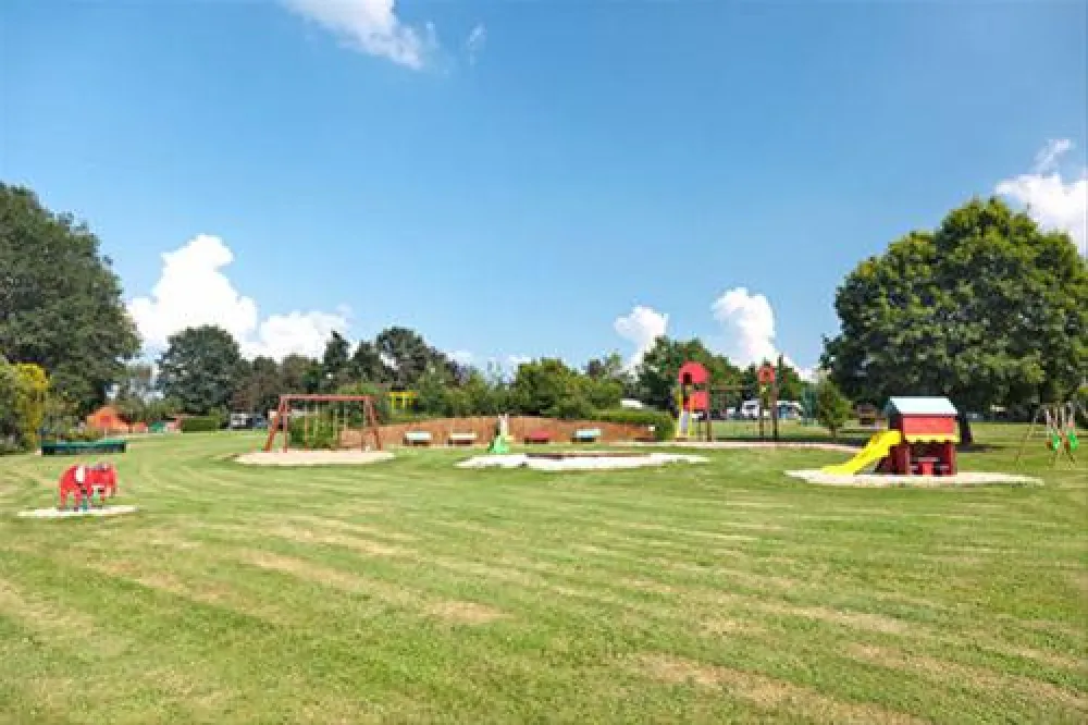 Castel Les Gorges Du Chambon  