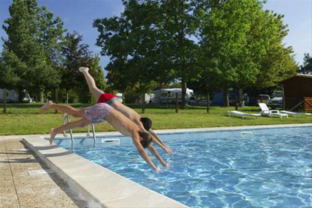 Castel Les Gorges Du Chambon  