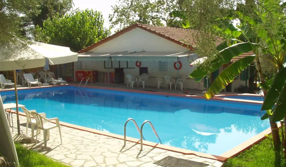 Camping Kariotos Beach