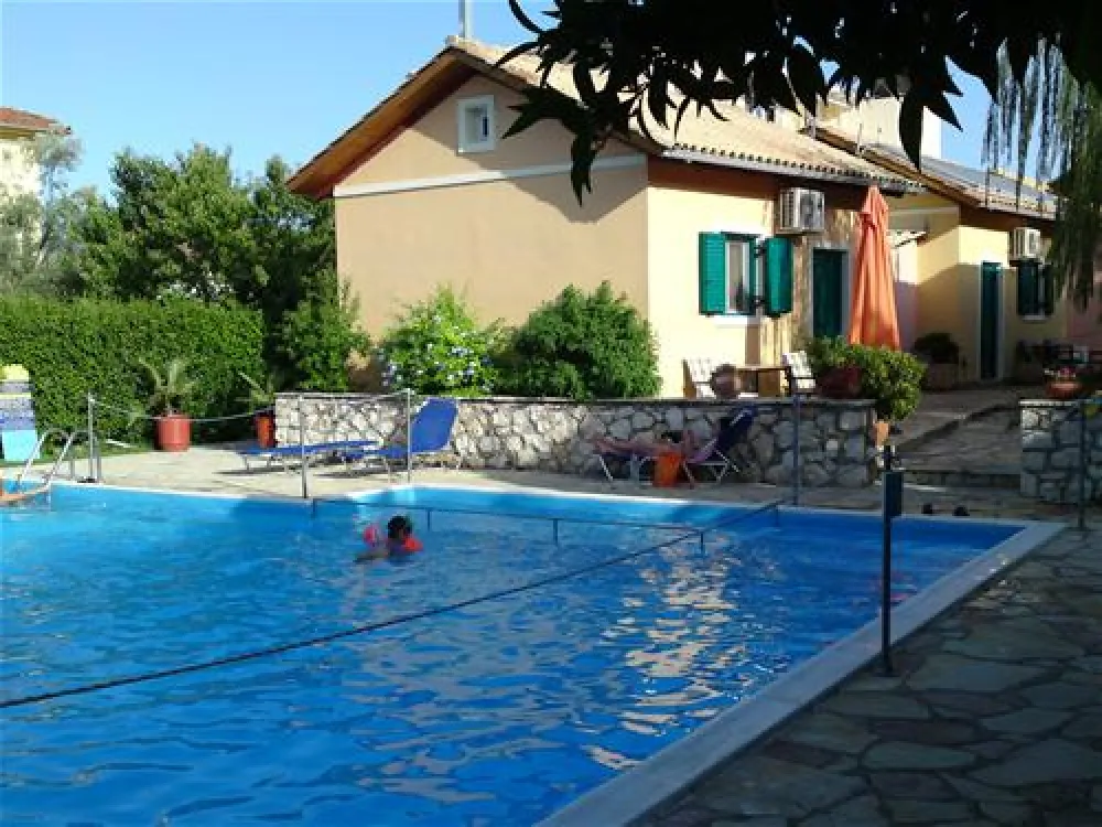 Camping Kariotos Beach