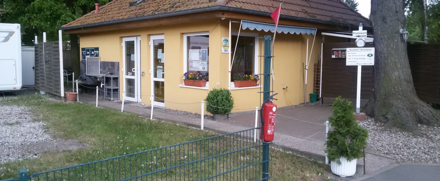 Backpackers Paradise