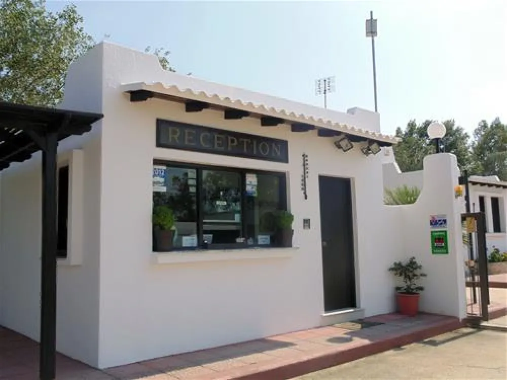 Campsite Ouzouni Beach