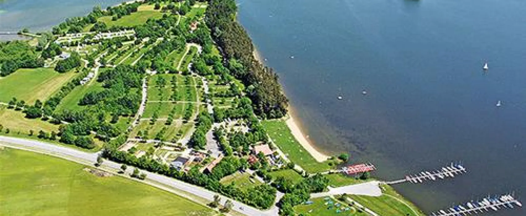 Reisemobilhafen auf der Badehalbinsel Absberg