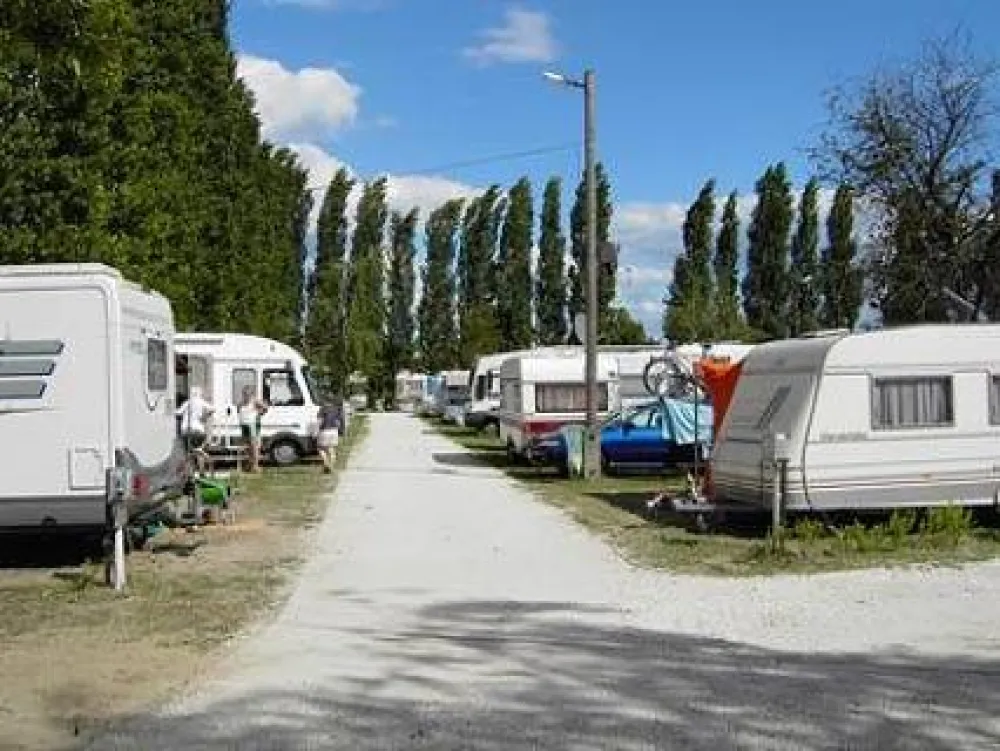 Tisza-parti Termálfürdö Camping