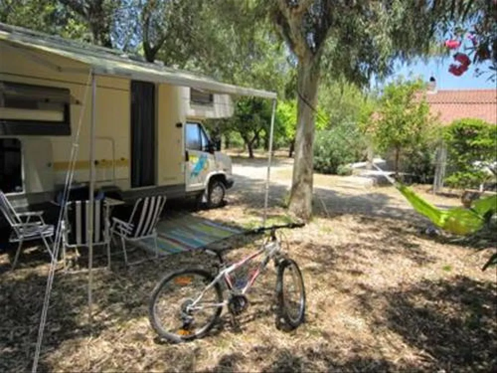 Camping Karavomilos Beach