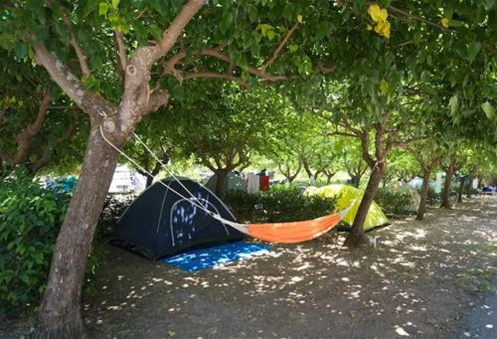 Camping Karavomilos Beach
