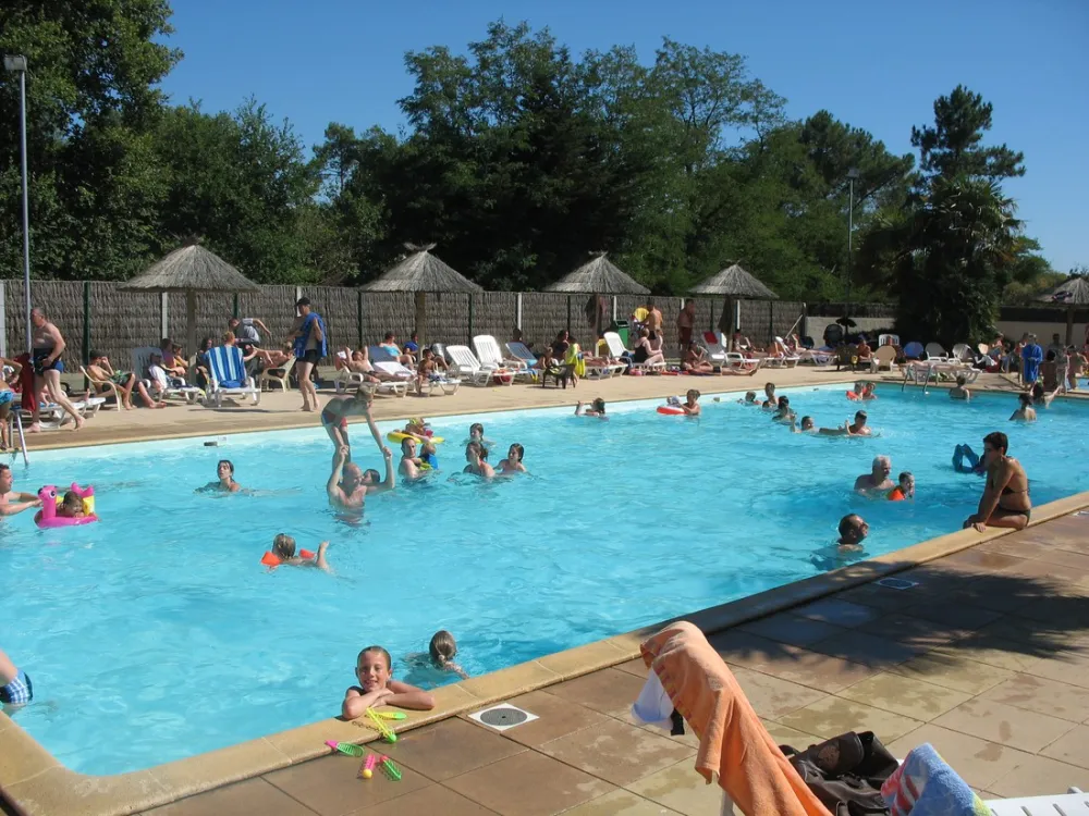 Camping Caravaning Les Biches  