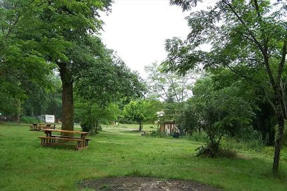 Camping Vert Bord'Eau