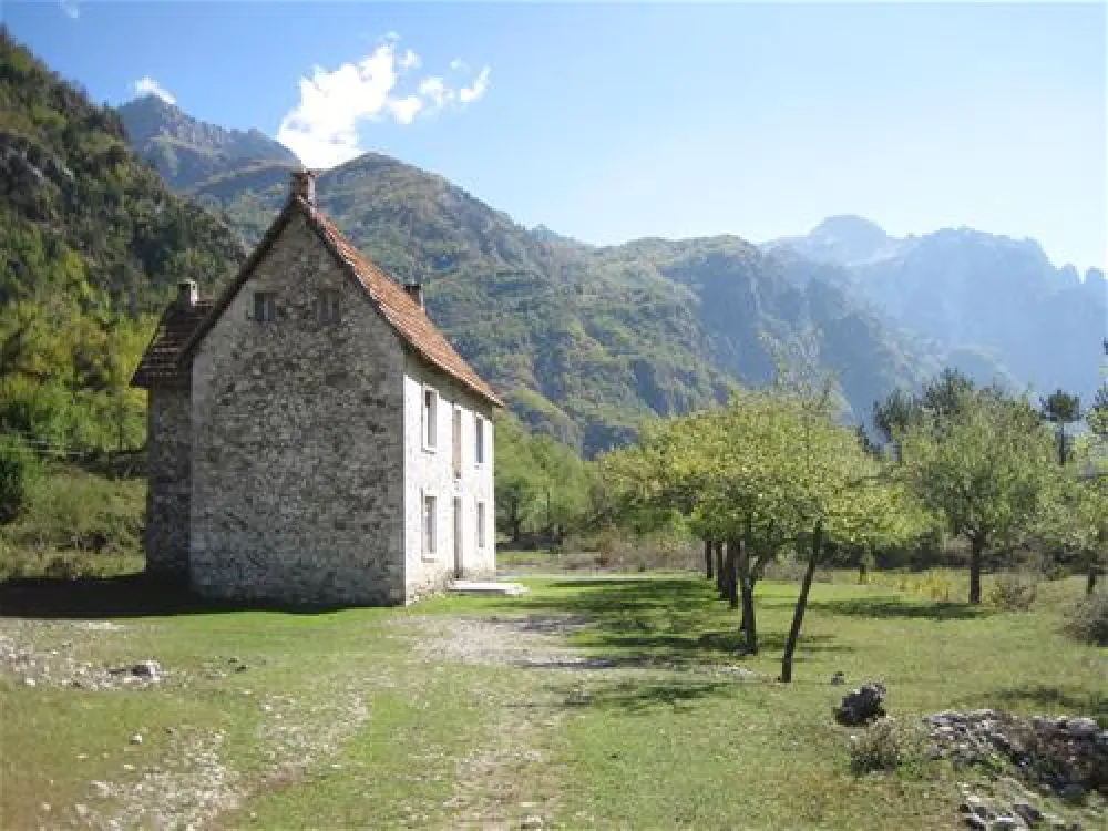 Camping Rupa Guesthouse & Camping