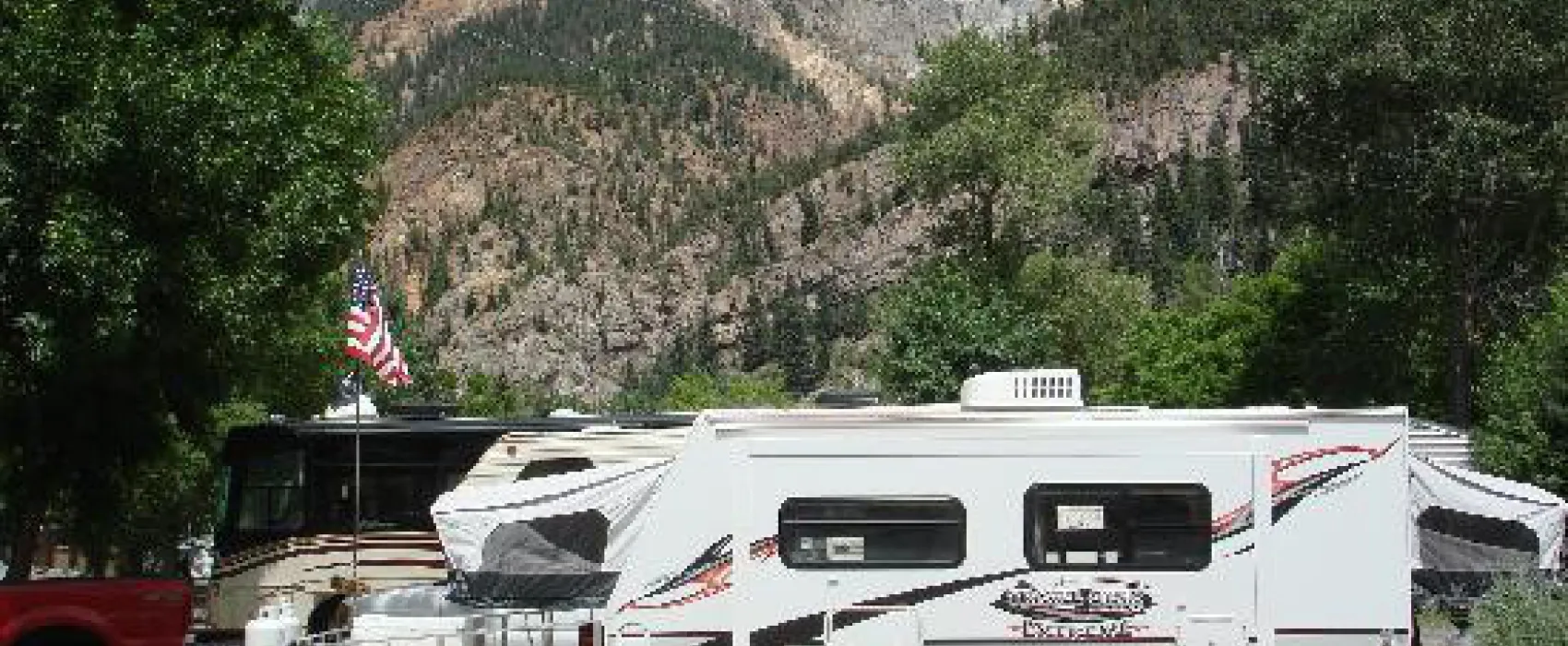 4J+1+1 RV Park & Campground