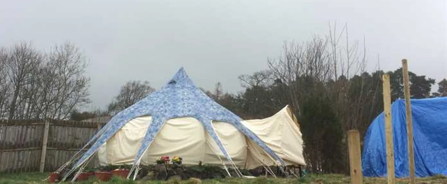 Riverside Chalet and Caravan Park