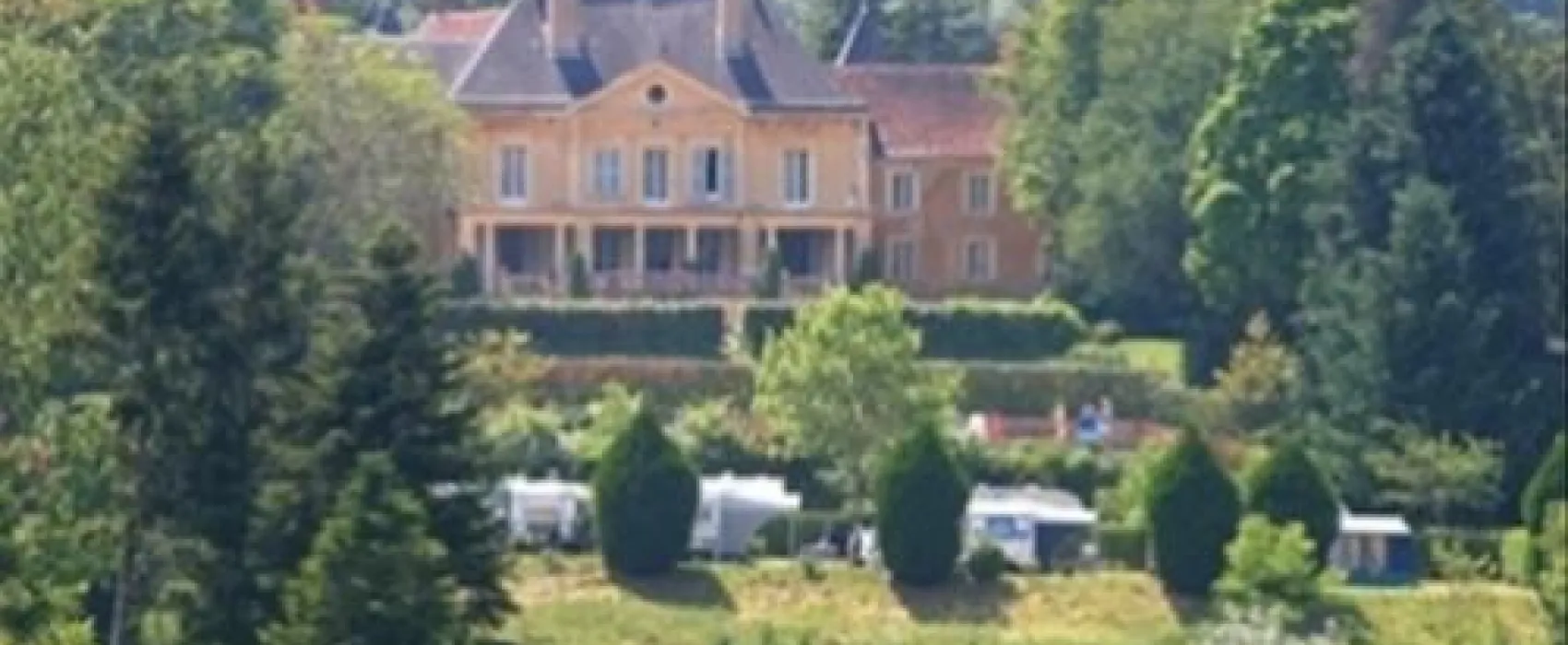 Camping Chateau De Montrouant  