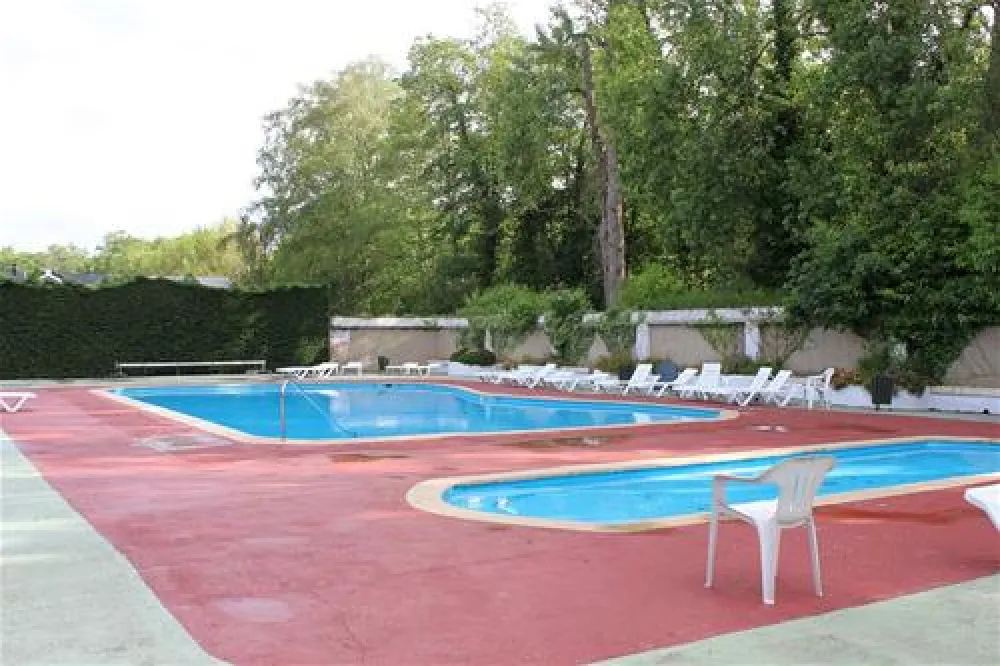 Riverside Caravan Park