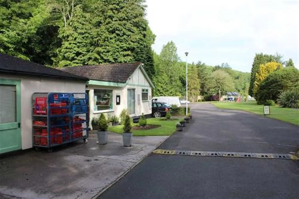 Riverside Caravan Park