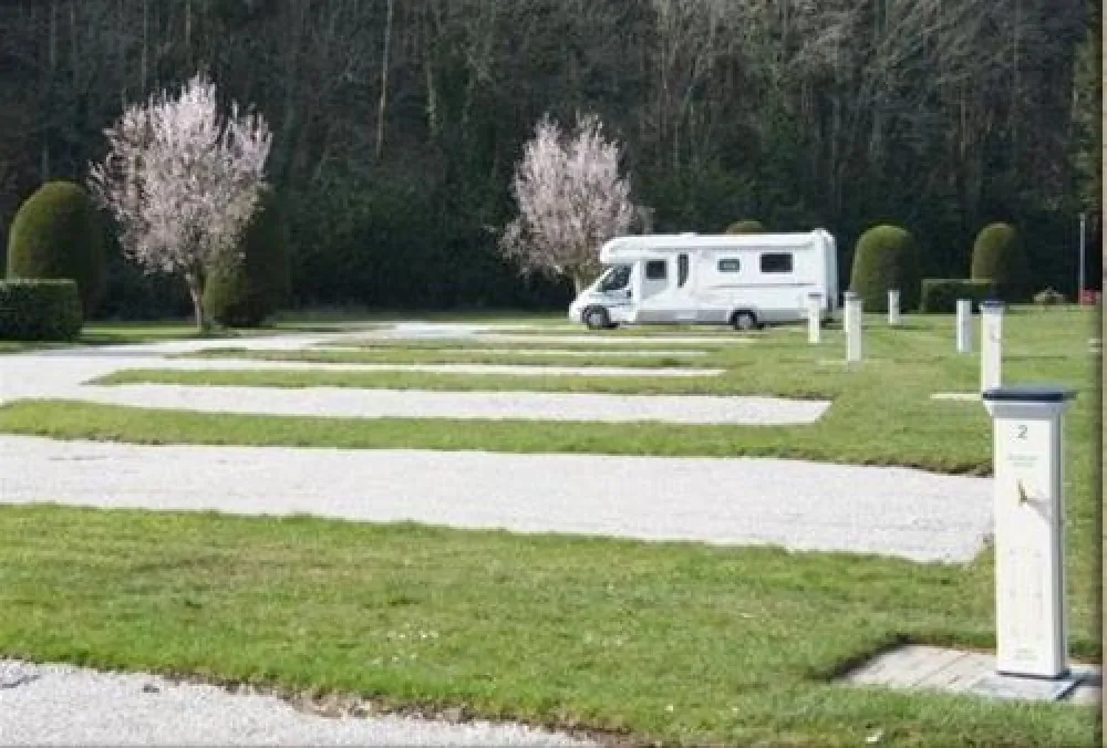 Riverside Caravan Park