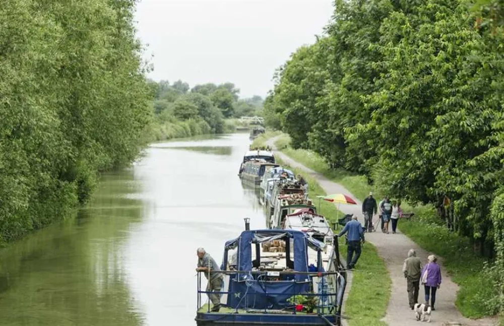 Devizes Camping and Caravanning Club Site