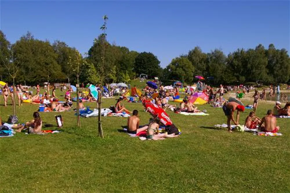 Camping Les Eglantines Base de Loisirs du Colvert