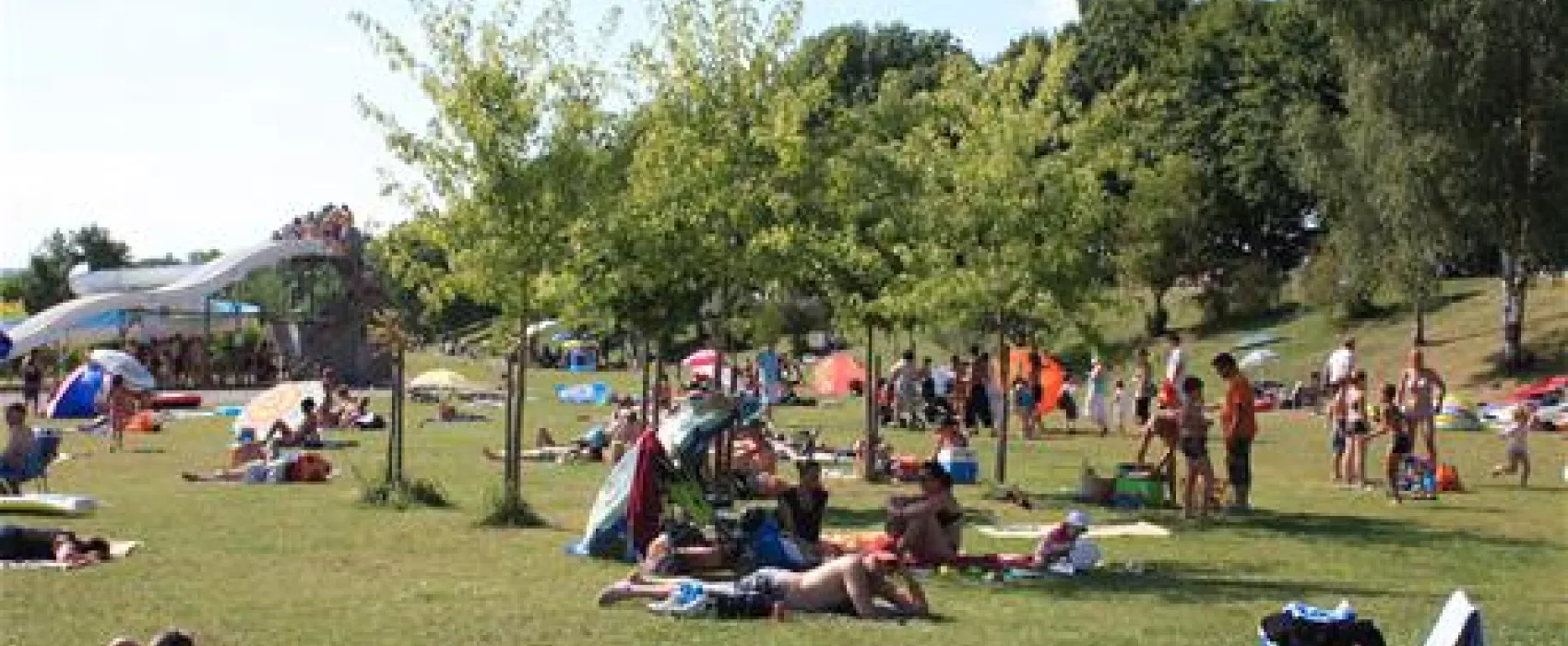 Camping Les Eglantines Base de Loisirs du Colvert