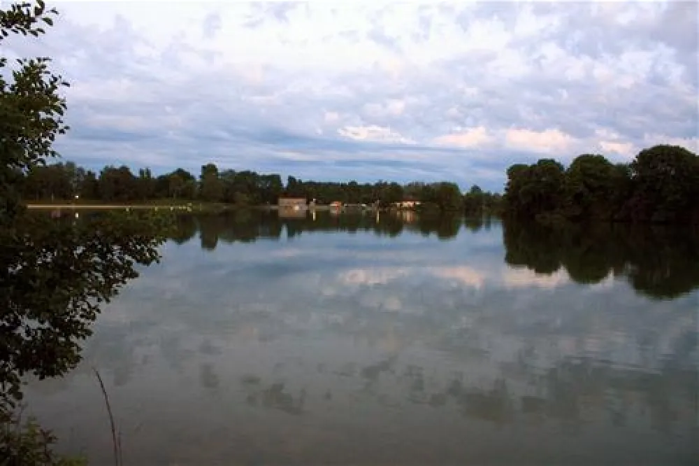 Camping Les Eglantines Base de Loisirs du Colvert