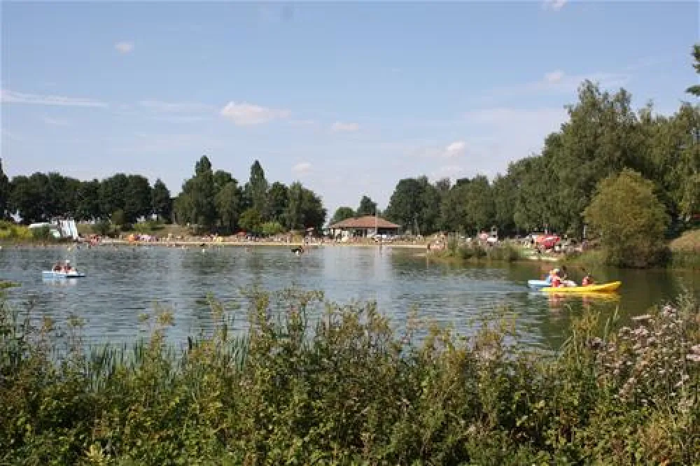 Camping Les Eglantines Base de Loisirs du Colvert