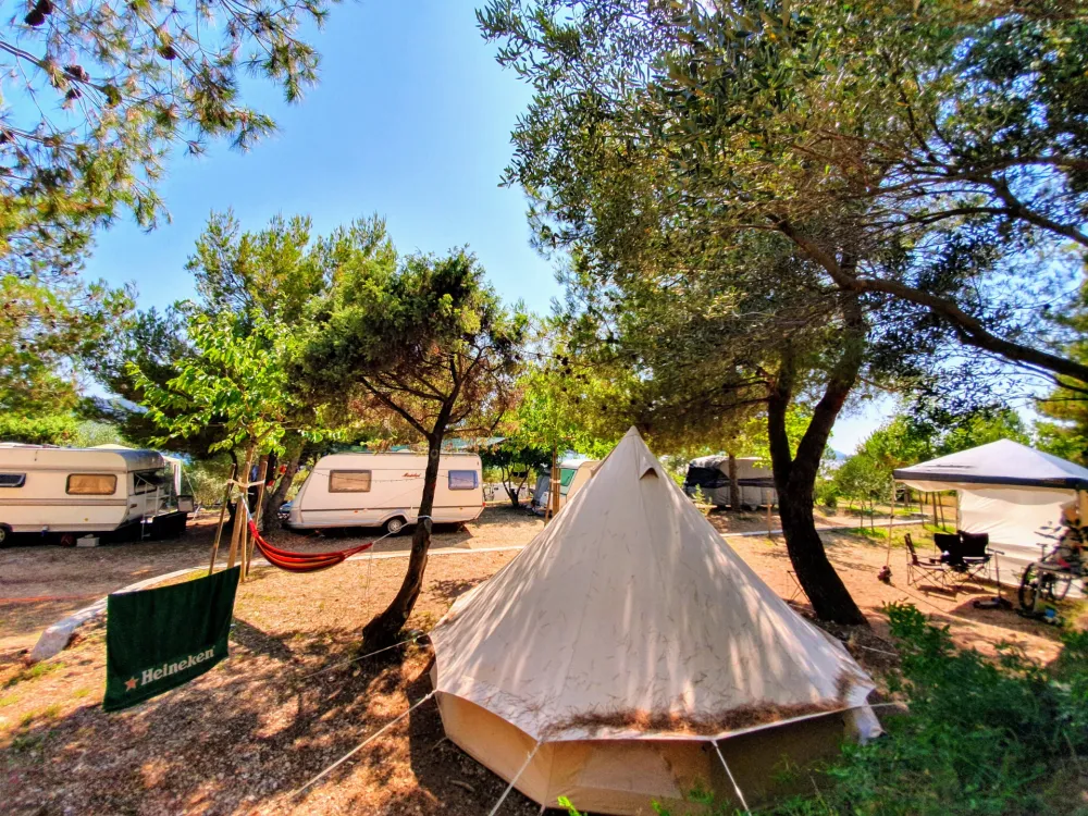 Maestral Camping