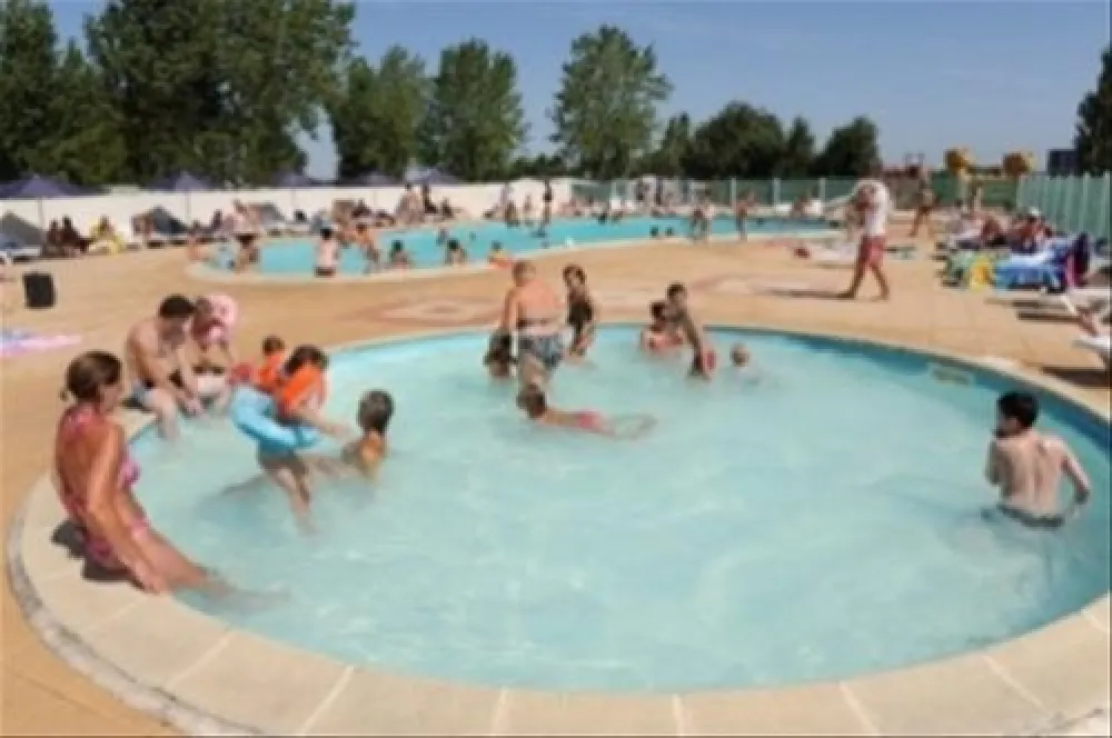 Village-Center Les Almadies