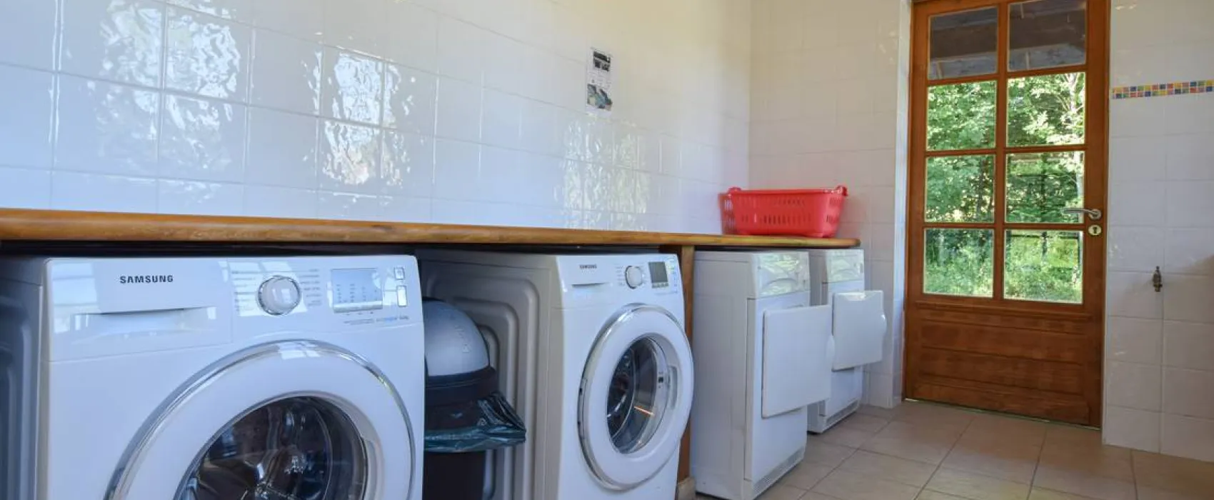 Camping - Domaine d'Essendiéras