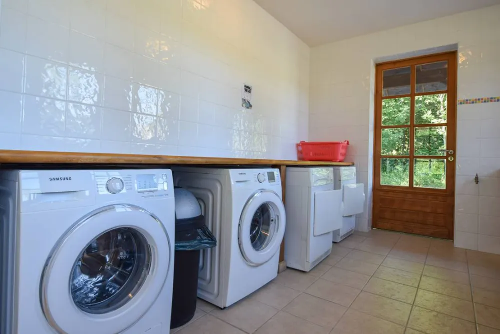 Camping - Domaine d'Essendiéras