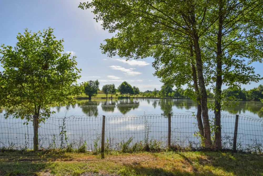 Camping - Domaine d'Essendiéras