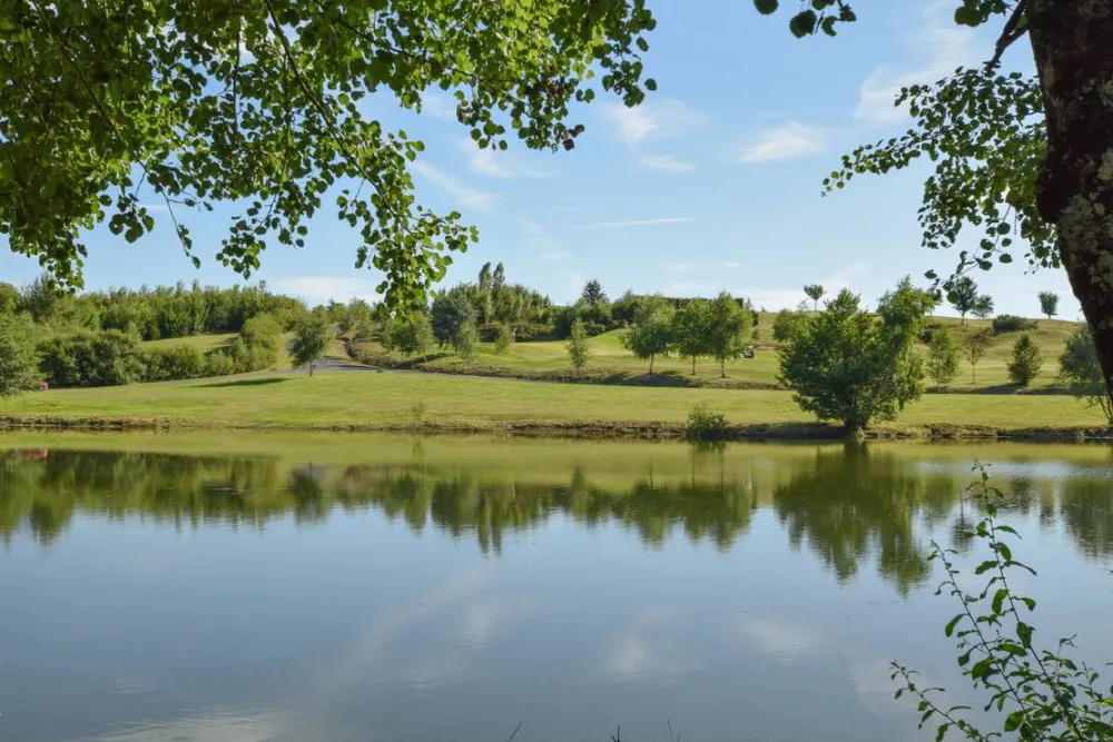 Camping - Domaine d'Essendiéras