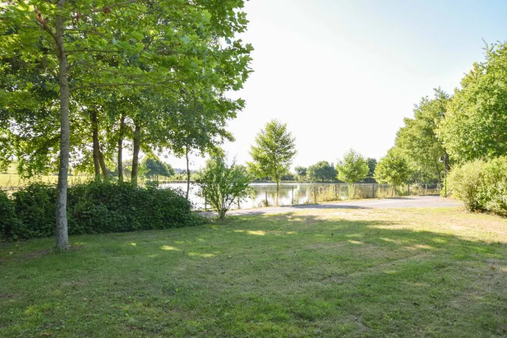 Camping - Domaine d'Essendiéras