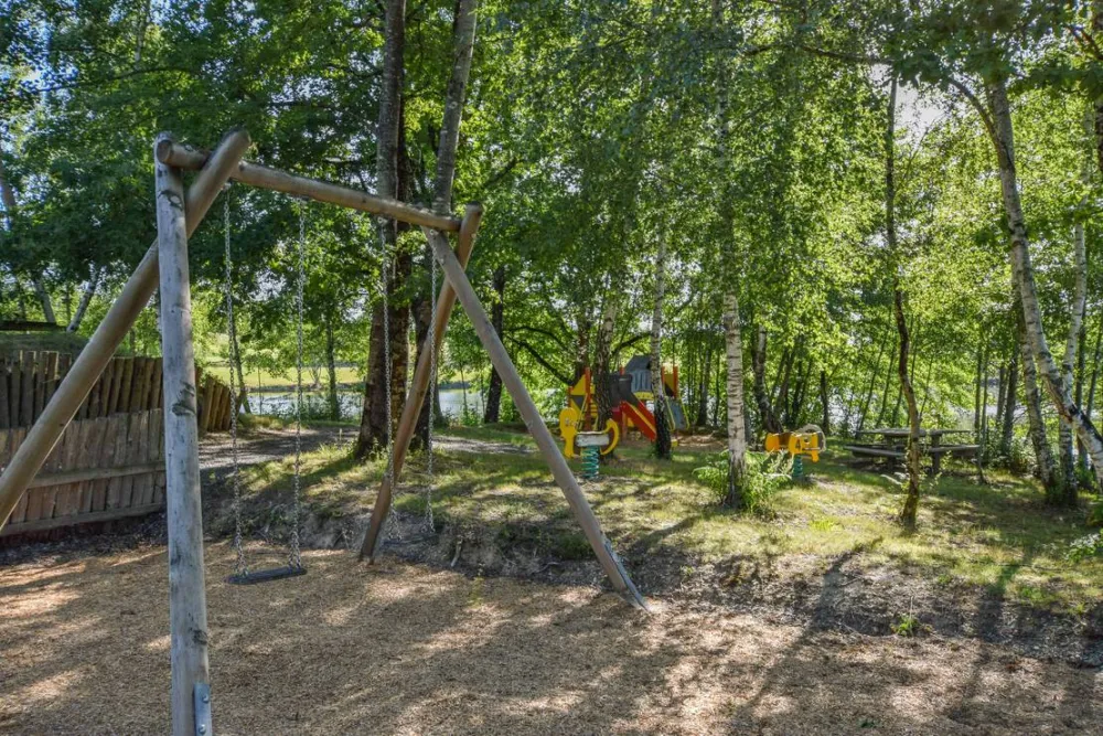 Camping - Domaine d'Essendiéras