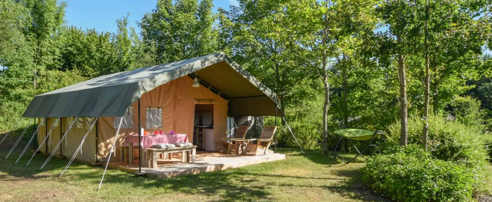 Camping - Domaine d'Essendiéras