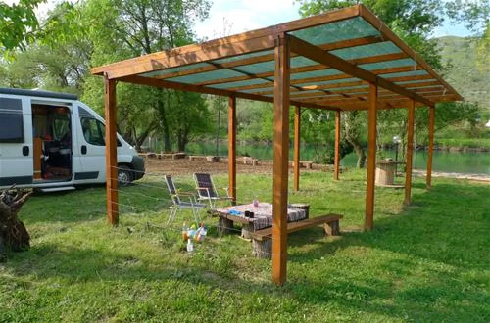 River Camp - HALF ISLAND Buna