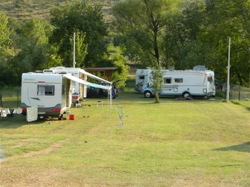 River Camp - HALF ISLAND Buna