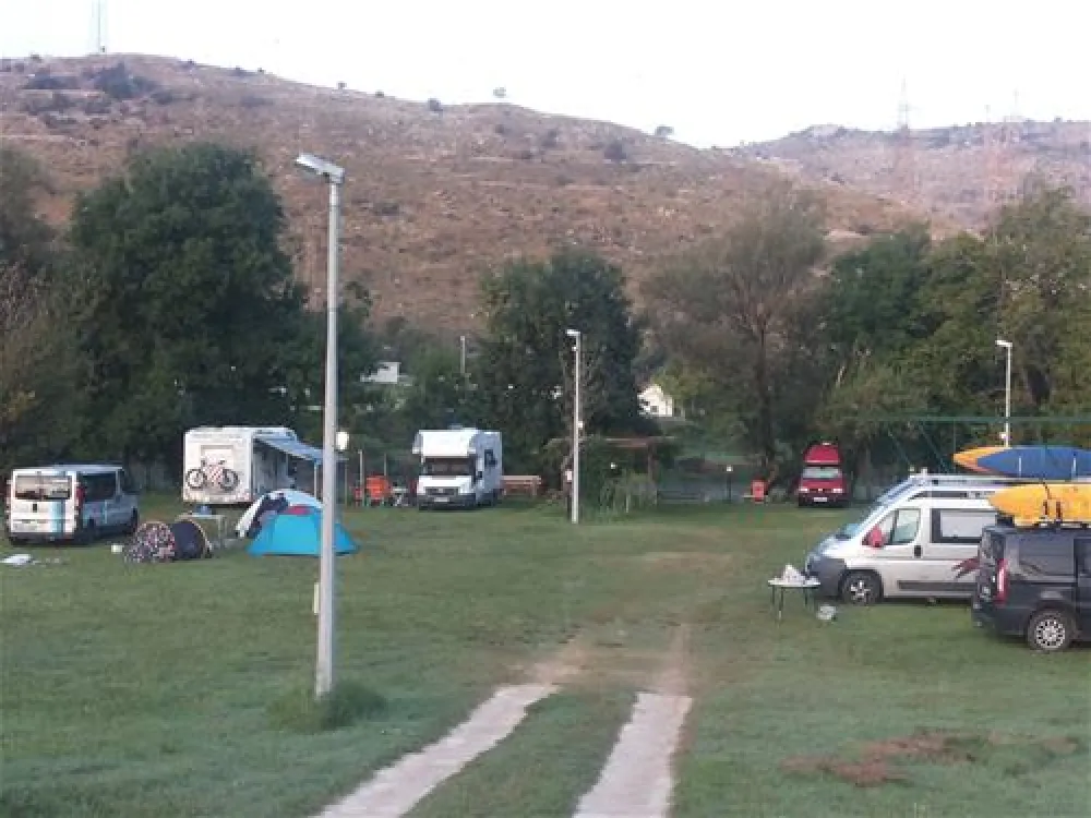 River Camp - HALF ISLAND Buna