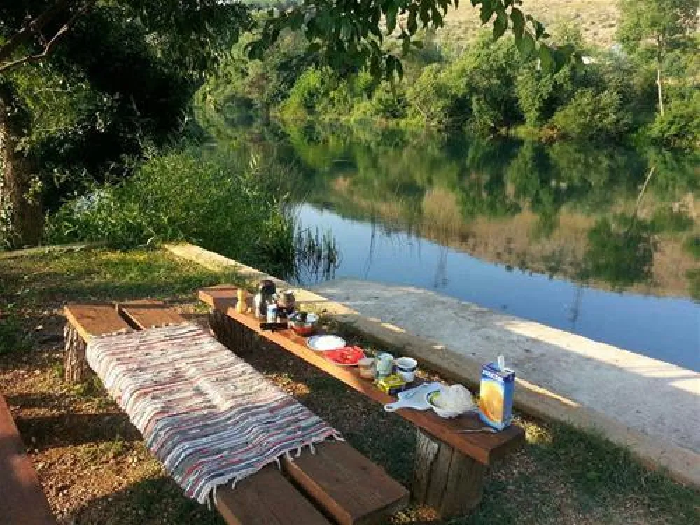 River Camp - HALF ISLAND Buna