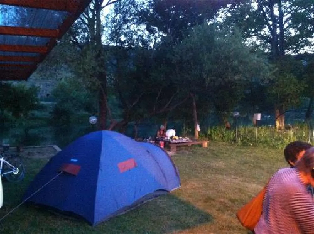 River Camp - HALF ISLAND Buna